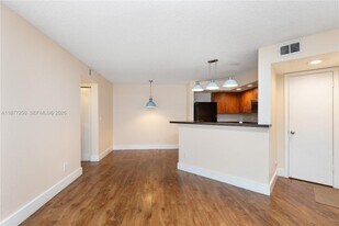 12760 Vista Isles Dr in Sunrise, FL - Building Photo