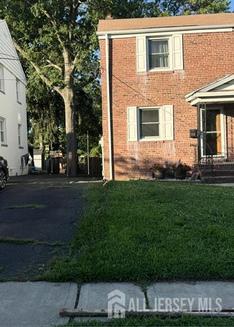 property at 759 W Scott Ave