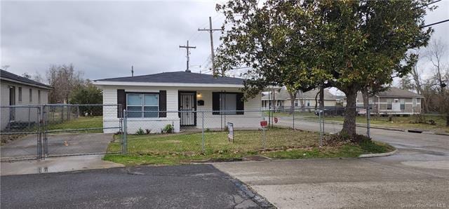 2141 Cline St in Lake Charles, LA - Building Photo - Building Photo