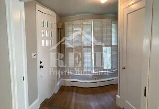 1431 Burwell St in Bremerton, WA - Building Photo - Building Photo