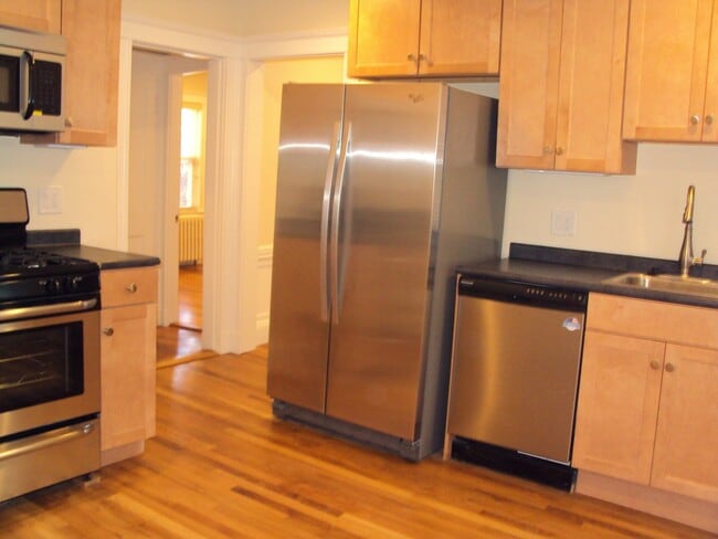 21 Saint Peter St, Unit 2