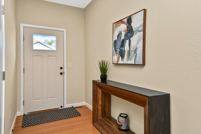 1220 E Pacific St in Springfield, MO - Building Photo - Building Photo