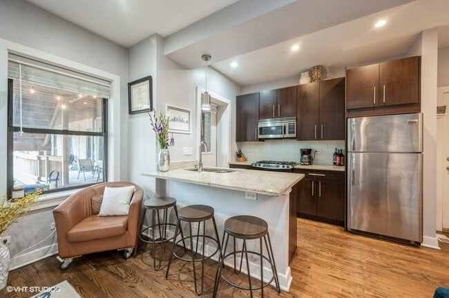 3401 N Greenview Ave in Chicago, IL - Building Photo - Building Photo