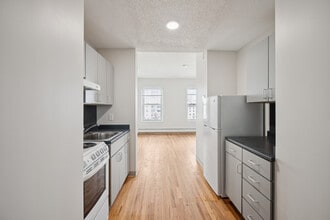 Aurora Apartments in Worcester, MA - Foto de edificio - Building Photo
