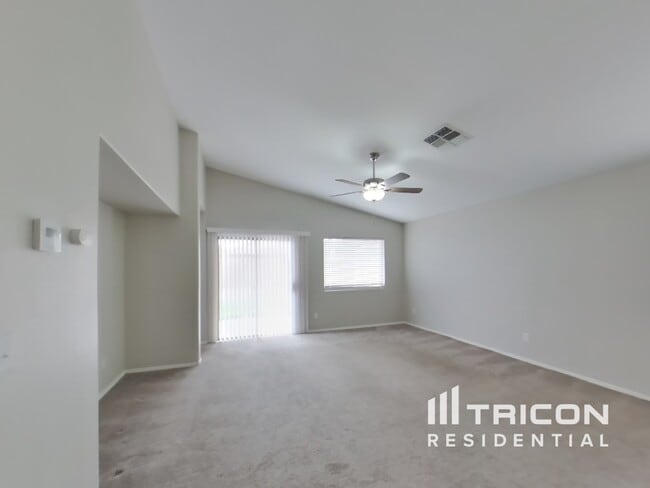 97 E Coral Bean Dr in San Tan Valley, AZ - Building Photo - Building Photo