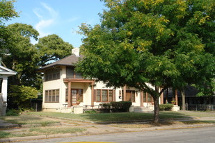 703 N Topeka St Apartments