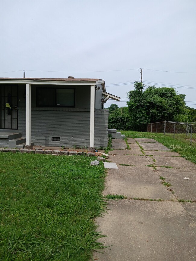 4139 Warbonnet St in Memphis, TN - Building Photo - Building Photo