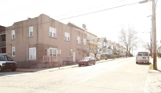 1901 Mcclure St in Homestead, PA - Building Photo - Building Photo