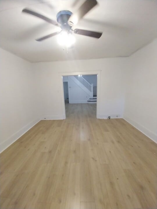 8 S 20th St in Pottsville, PA - Building Photo