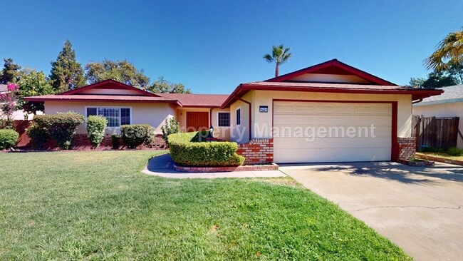property at 1441 Montclair Dr