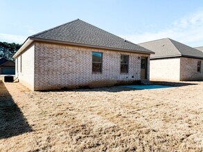 260 Wolf Den Dr in Jonesboro, AR - Foto de edificio - Building Photo