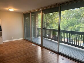 5500 Hillcrest Ln in Lisle, IL - Building Photo - Building Photo