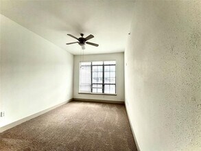 2222 Smith St in Houston, TX - Building Photo - Building Photo