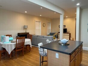 180 L St, Unit 1 in Boston, MA - Building Photo - Building Photo