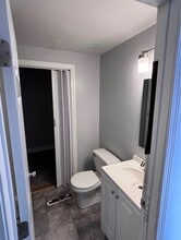 66 Douglas Dr, Unit 1 in Bellingham, MA - Building Photo - Building Photo