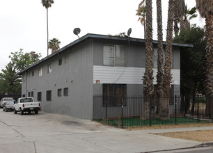 1822 Loma Vista St in Riverside, CA - Foto de edificio - Building Photo