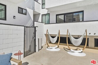 821 3rd St in Santa Monica, CA - Foto de edificio - Building Photo