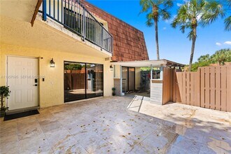 1600 Coral Ave in North Lauderdale, FL - Foto de edificio - Building Photo