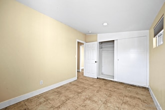 13701 Lanning St in Garden Grove, CA - Building Photo - Building Photo