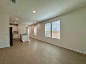 500 Kinglet Dr in Willis, TX - Building Photo - Building Photo