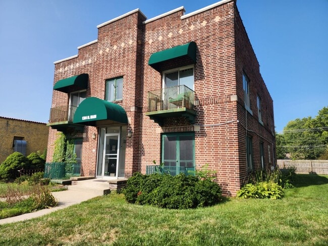 property at 1304 N Main St