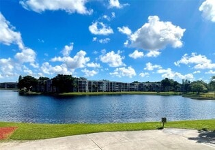 2141 SW 93rd Way in Davie, FL - Building Photo - Building Photo