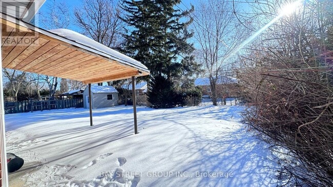 property at 2048 Edinburgh Dr