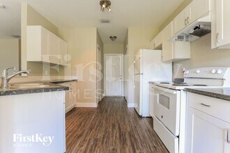 2728 Parrot St in North Port, FL - Building Photo - Building Photo