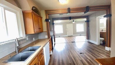 2801 Front St NE in Salem, OR - Building Photo - Building Photo