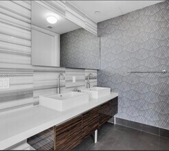 808 Brickell Key Dr in Miami, FL - Building Photo - Building Photo