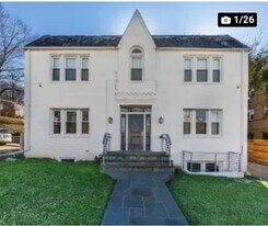 2903 R St SE, Unit 3B in Washington, DC - Building Photo