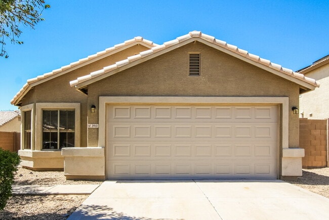 property at 3910 N 125th Dr