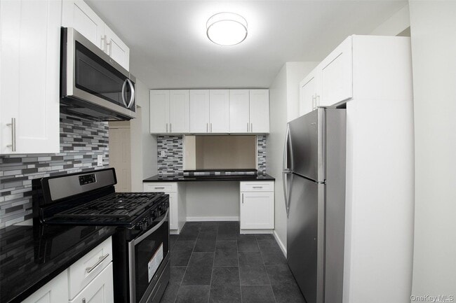 94-30-94-60 60th Ave in New York, NY - Building Photo - Building Photo