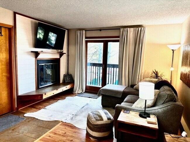 549 Rainbow Dr in Silverthorne, CO - Building Photo - Building Photo