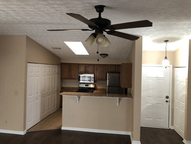 property at 4283 Parkview Ct