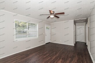 2019 Catalpa Ave in North College Hill, OH - Building Photo - Building Photo