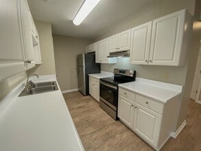 2416 Manzanita Ct in Tallahassee, FL - Building Photo - Building Photo