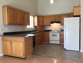 2835 Greenview Way in Indianapolis, IN - Building Photo - Building Photo