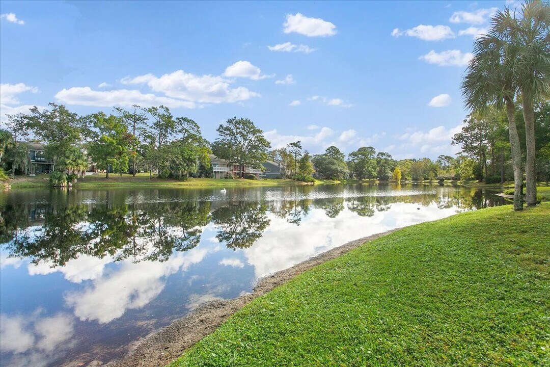 6151 Lake Tahoe Dr in Jacksonville, FL - Building Photo