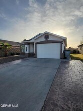 1733 Shreya St in El Paso, TX - Building Photo - Building Photo