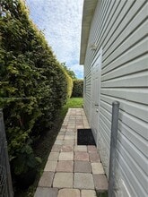 19800 SW 180th Ave in Miami, FL - Building Photo - Building Photo