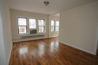 3728 N Pine Grove Ave in Chicago, IL - Building Photo - Building Photo