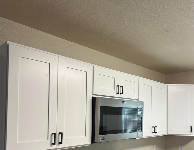 1894 Granada Dr in Bullhead City, AZ - Building Photo - Building Photo