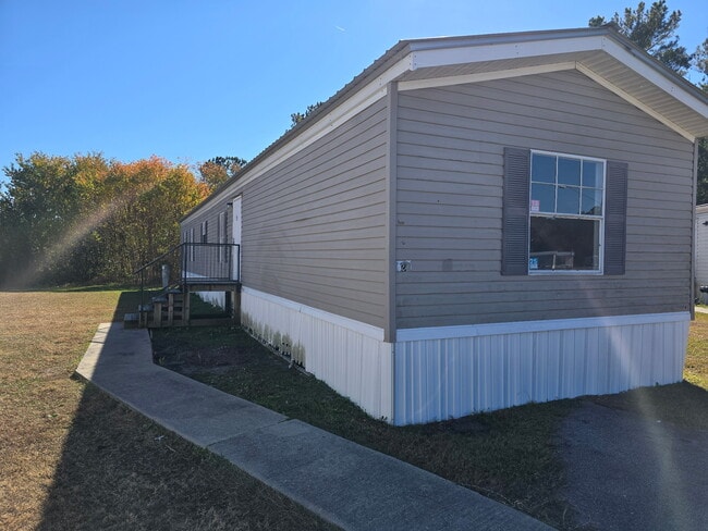 property at 926 Hollywood Dr