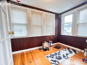 16 Priscilla Rd, Unit 1 in Boston, MA - Foto de edificio - Building Photo