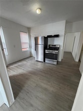 116 Lenox Ave, Unit 2 in Providence, RI - Building Photo - Building Photo