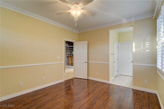 2704 Kildrummie St in Henderson, NV - Foto de edificio - Building Photo