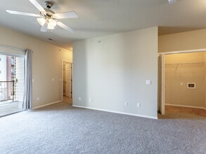 Coryell Courts Apartments in Springfield, MO - Foto de edificio - Building Photo