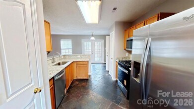 15413 De Havilland Dr in Charlotte, NC - Building Photo - Building Photo