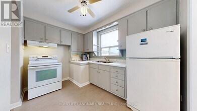 219 Southview Rd in Oakville, ON - Building Photo - Building Photo